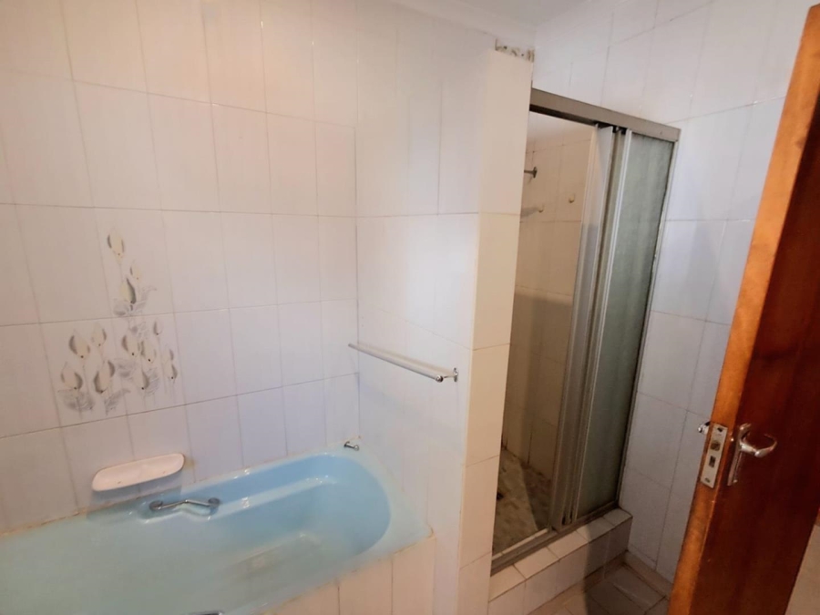 4 Bedroom Property for Sale in Hospitaalpark Free State